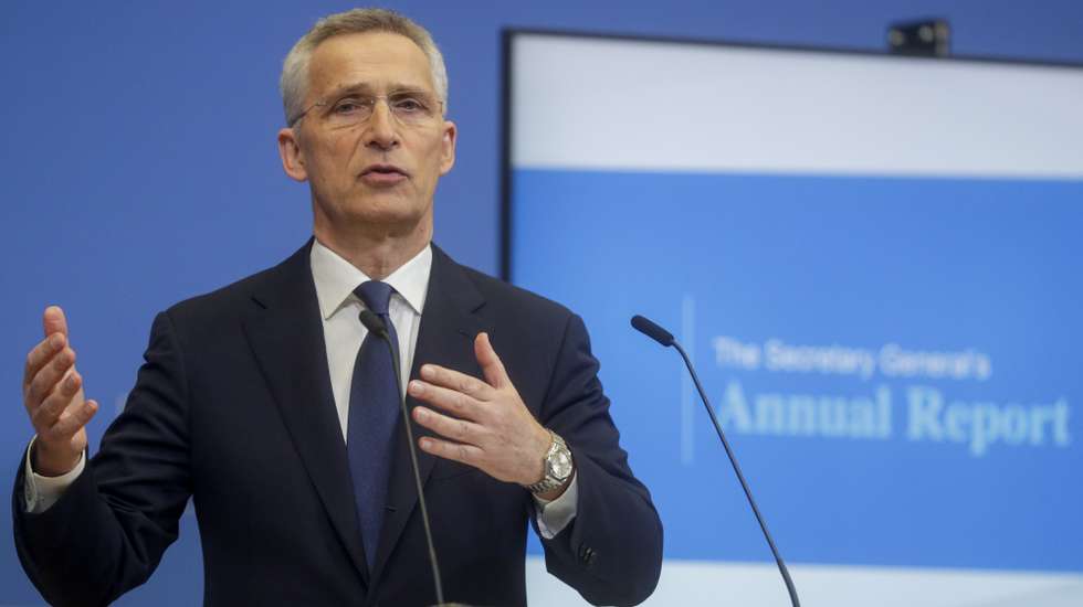 epa09861731 NATO Secretary General Jens Stoltenberg presents the annual report 2021 of the Alliance during a press conference in Brussels, Belgium, 31 March 2022.  EPA/OLIVIER HOSLET