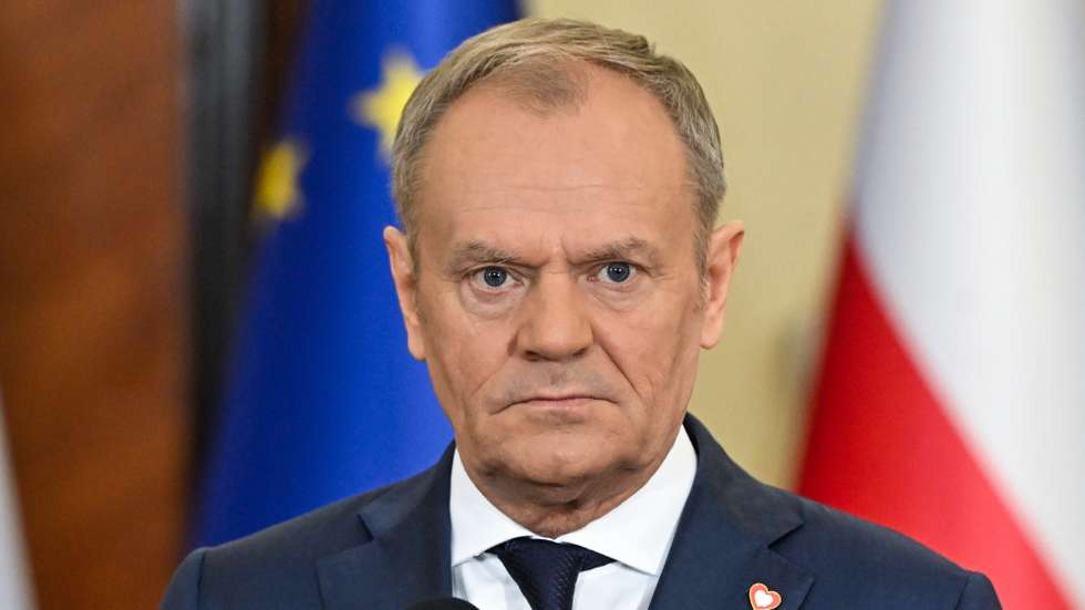 epa11712271 Polish Prime Minister Donald Tusk attends a press conference at the Chancellery of the Prime Minister in Warsaw, 09 November 2024. The Civic Platform party board on 09 November decided to organize primaries before next year's presidential elections. The party's candidates are the current mayor of Warsaw, Rafal Trzaskowski, and the Minister of Foreign Affairs, Radoslaw Sikorski.  EPA/RADEK PIETRUSZKA POLAND OUT