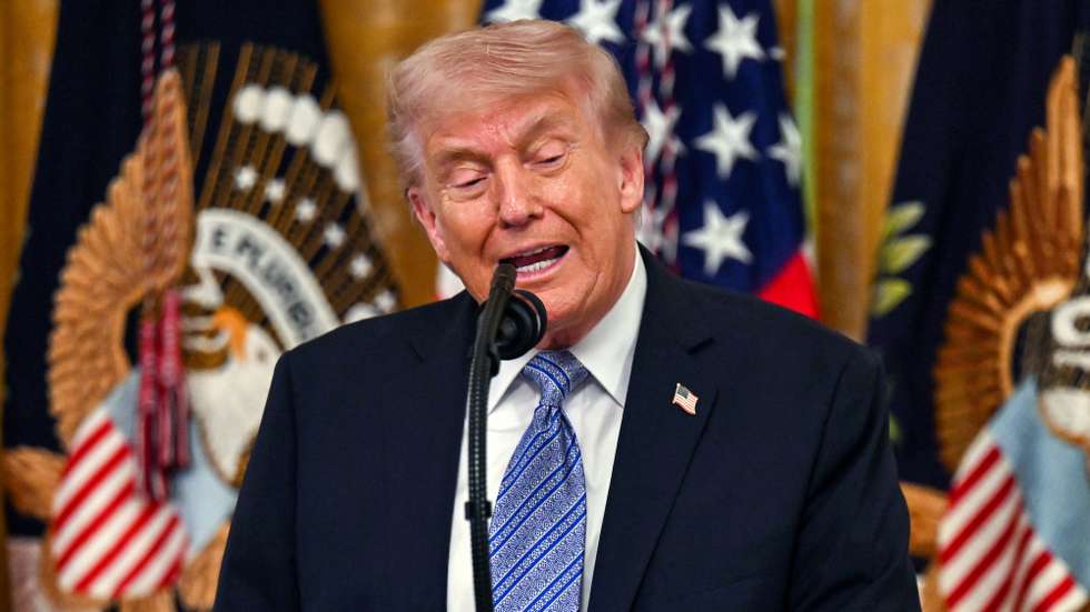 epa12932935 President Donald Trump departs a summit with small business owners marking National Small Business Week in the East Room of the White House in Washington, DC, 4 May 2026.  EPA/ANNABELLE GORDON / UPI / POOL