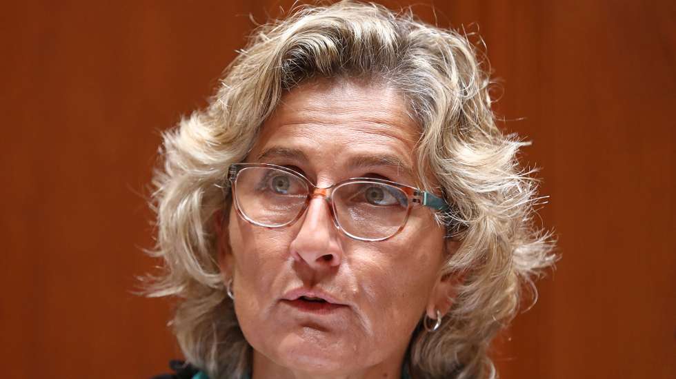 A ministra da Coesão Territorial, Ana Abrunhosa, intervém na sua audição conjunta com as comissões de Economia, Inovação, Obras Públicas e Habitação e de Administração Pública, Modernização Administrativa, Descentralização e Poder Local, no âmbito da apreciação, na especialidade, do Orçamento do Estado para 2021, na Assembleia da República, em Lisboa, 04 de novembro de 2020. ANTÓNIO PEDRO SANTOS/LUSA