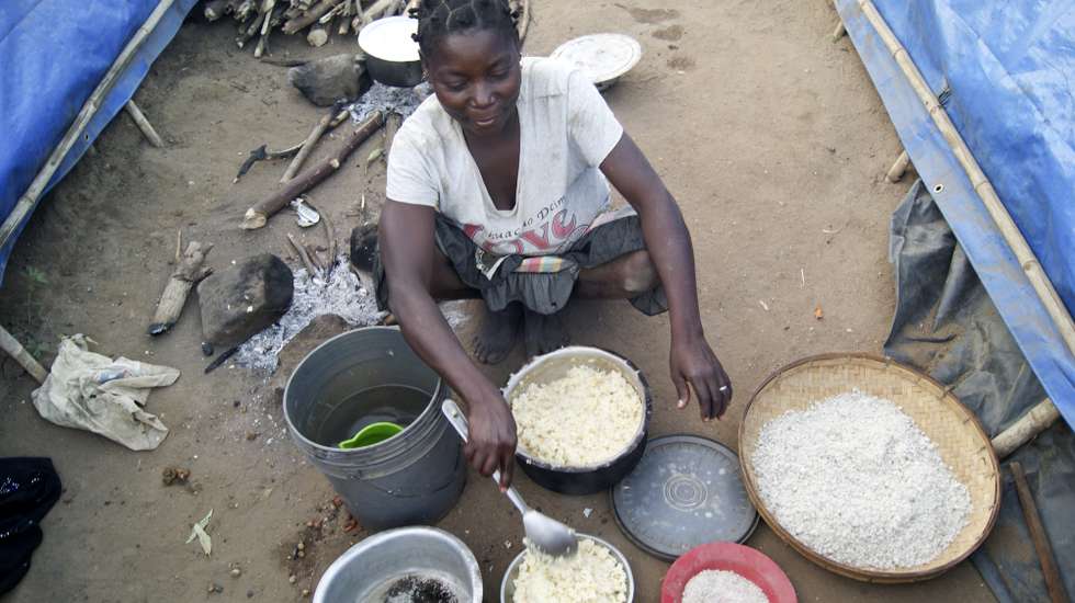 Província de Cabo Delgado. Campos de abrigo para deslocados de ataques no norte de Moçambique