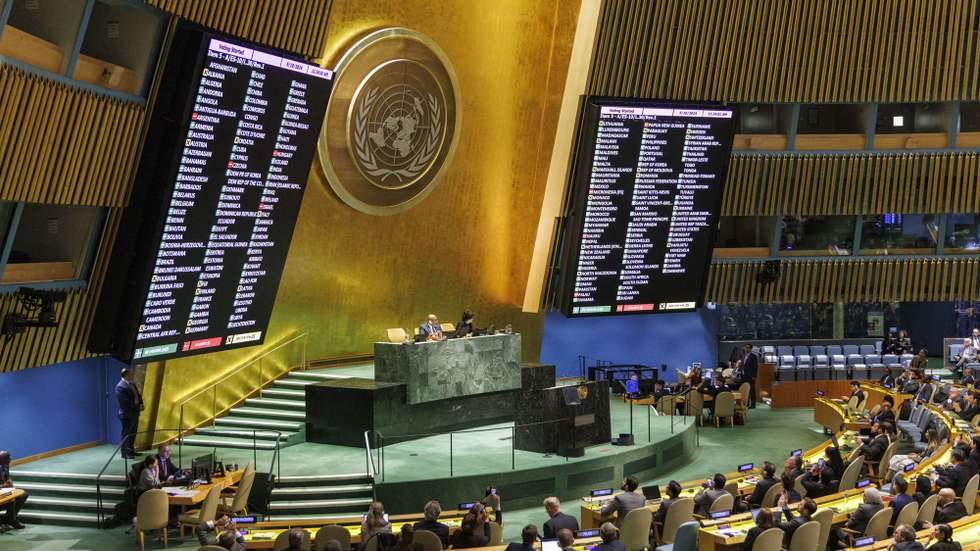 epa11331548 The United Nations General Assembly votes on a Palestinian bid to become a full UN member, which ultimately passed, at the United Nations Headquarters in New York, New York, USA, 10 May 2024.  EPA/SARAH YENESEL