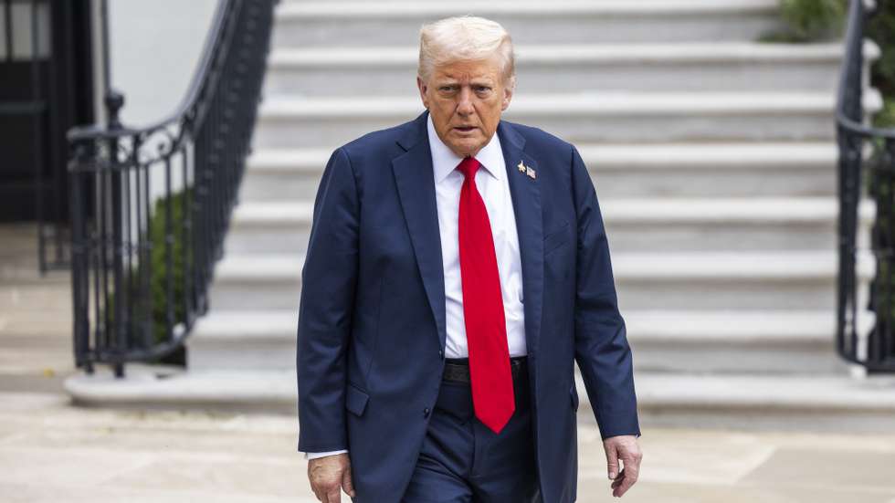epa12416925 US President Donald Trump speaks to reporters as he departs the White House for a meeting with military leaders at Quantico Marine Base in Washington, DC, USA, 30 September 2025. The president answered questions about the gathering, saying 'We have our real warriors over there. And when they're not good, when we don't think they're our warriors, you know what happened? We say you're fired.'  EPA/JIM LO SCALZO