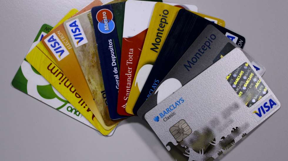 O confinamento obrigatório "obrigou" a comprar 'online'
