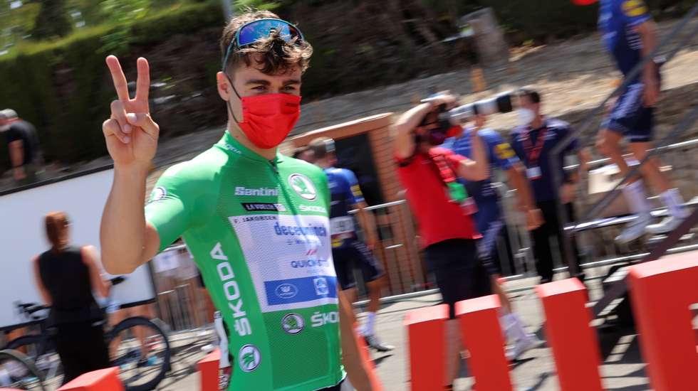 epa09428839 Dutch Fabio Jakobsen, Deceuninck-Quick Step, is seen before the start of the 11th stage of the Spanish Cycling Vuelta in Antequera, a 133.6km-long race between Antequera and Valdepenas de Jaen, Spain, 25 August 2021.  EPA/Manuel Bruque