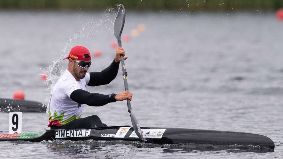 epa09983985 Fernando Pimenta of Portugal on his way to win the men&#039;s K1 500m final race at the ICF Kayak and Canoe World Cup event in Poznan, Poland, 29 May 2022.  EPA/Jakub Kaczmarczyk POLAND OUT