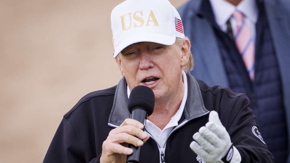 epa12270563 US President Donald J. Trump speaks at the opening ceremony for the Trump International Golf Links in Balmedie, Scotland, Britain, 29 July 2025. This is the final day of the private visit to Scotland by President Trump.  EPA/TOLGA AKMEN