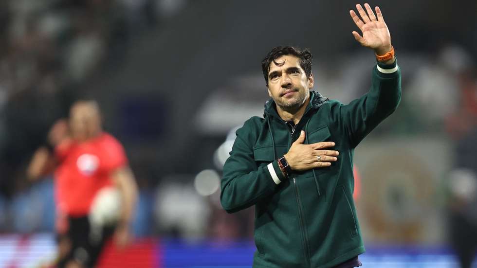 epa12494490 Palmeiras coach Abel Ferreira reacts at the end the CONMEBOL Libertadores semifinal soccer match between Palmeiras and LDU Quito in Sao Paulo, Brazil, 30 October 2025.  EPA/Isaac Fontana