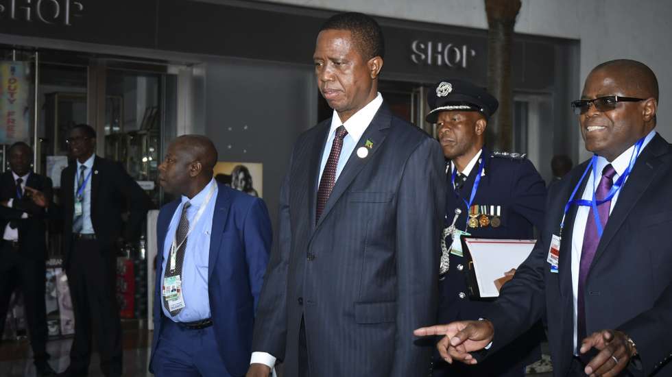 epa07358386 President of Zambia Edgar Lungu (C) arrives to attend the 32nd African Union Summit in Addis Ababa, Ethiopia, 10 February 2019. African heads of state and business leaders are gathering in Ethiopian capital for a two-day summit under the theme 'Refugees, Returnees and Internally Displaced Persons: Towards Durable Solutions to Forced Displacement in Africa'.  EPA/STRINGER