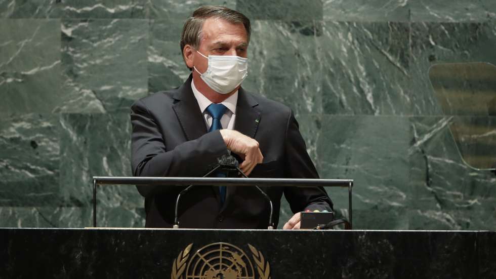 epa09479374 Brazil's President Jair Bolsonaro arrives to address the 76th Session of the UN General Assembly in New York City, USA, 21 September 2021.  EPA/EDUARDO MUNOZ / POOL