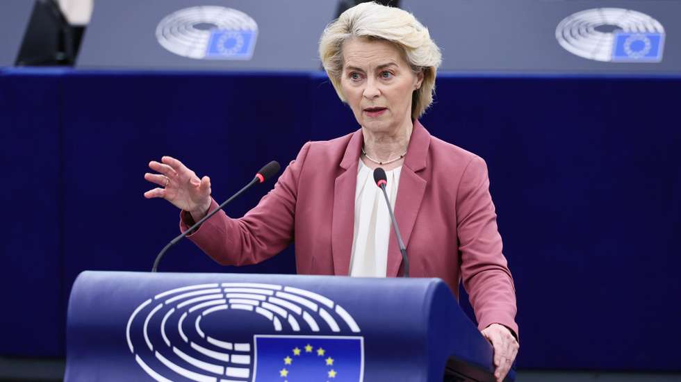 epa12810870 European Commission President Ursula von der Leyen speaks during a debate on 'EUCO and situation in the Middle East' at the European Parliament in Strasbourg, France, 11 March 2026. The current plenary session runs from 09 to 12 March 2026.  EPA/RONALD WITTEK