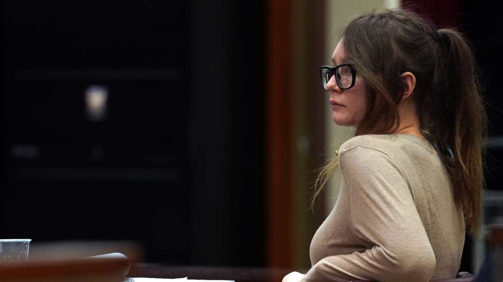 Anna Sorokin, também conhecida por Anna Delvey, foi condenada por ter enganado bancos e amigos.