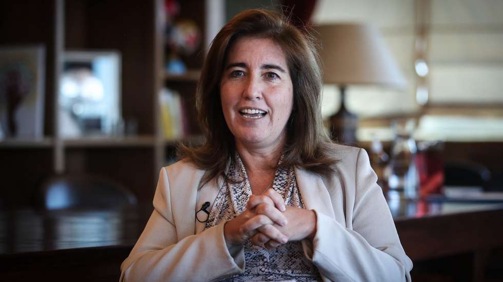A ministra do Trabalho, Solidariedade e Segurança Social, Ana Mendes Godinho, durante uma entrevista à agência Lusa, em Lisboa, 02 de julho de 2021. (ACOMPANHA TEXTO DA LUSA DO DIA 04 DE JULHO DE 2021). MÁRIO CRUZ/LUSA