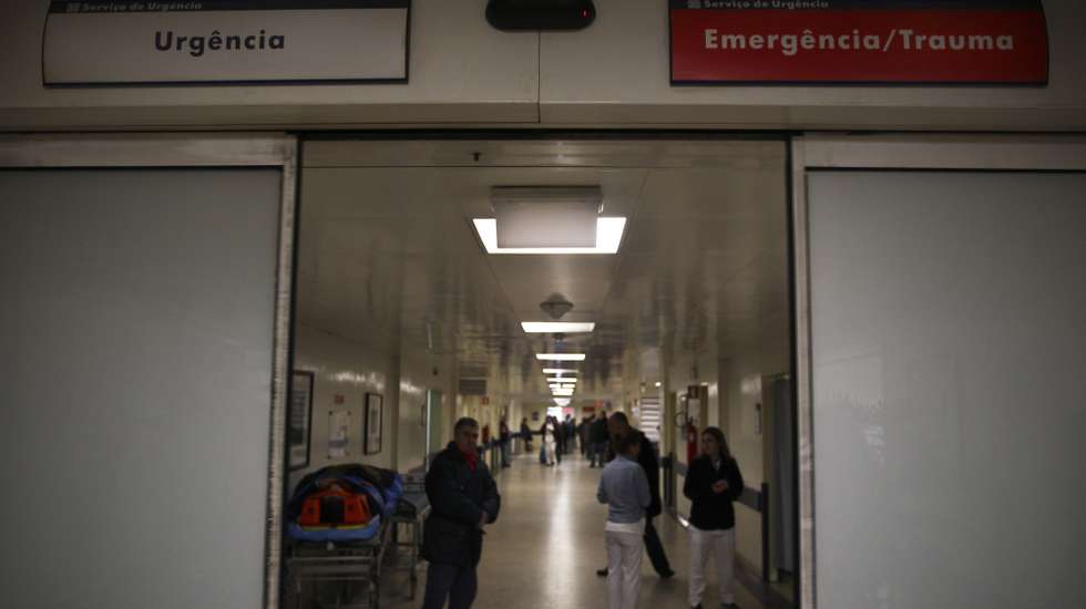 Além da integração destas duas enfermeiras, o SEP exige que os vínculos precários passem a vínculos definitivos, uma vez que "correspondem a necessidades que fazem falta nos hospitais"