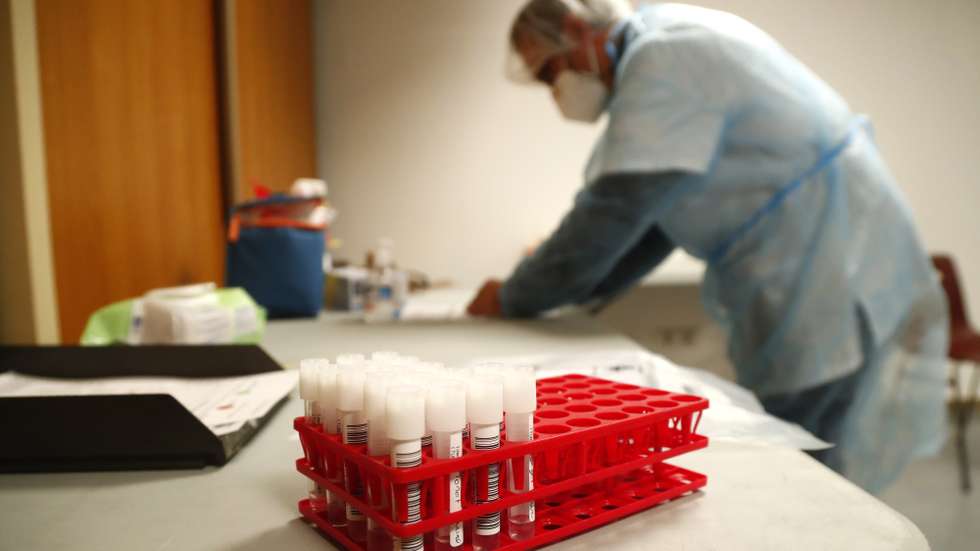 epa08972589 A tray with pcr tests in a test station for Covid-19 coronavirus in Beziers, France, 29 January 2021.  EPA/Guillaume Horcajuelo