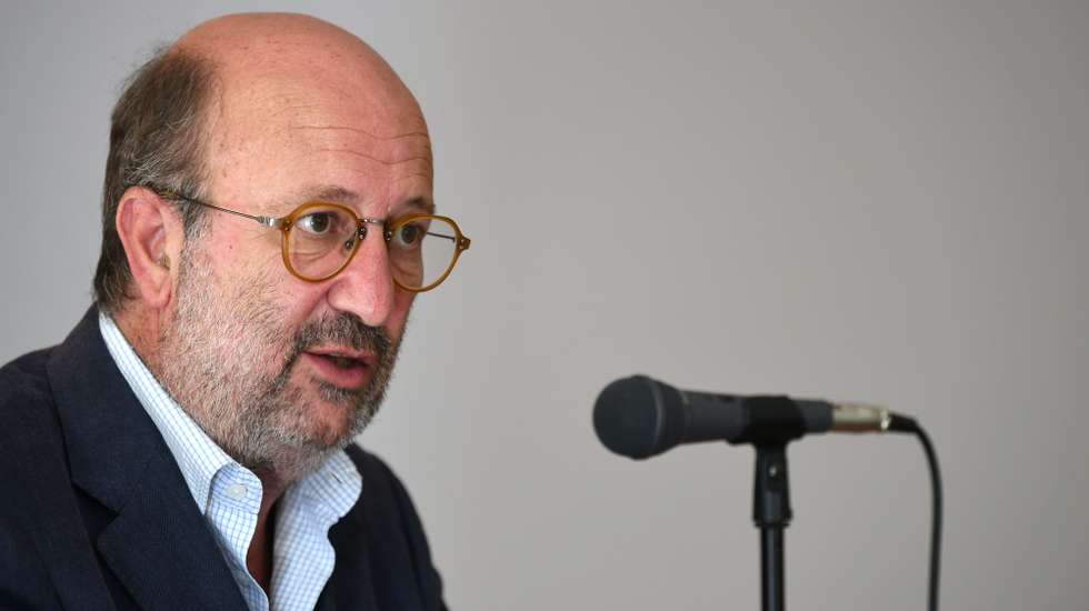 O ministro do Ambiente e da Ação Climática, João Pedro Matos Fernandes, discursa durante a apresentação dos novos investimentos e reforço de meios humanos no Parque Nacional Peneda-Gerês, em Terras de Bouro, 10 de julho de 2020. HUGO DELGADO/LUSA