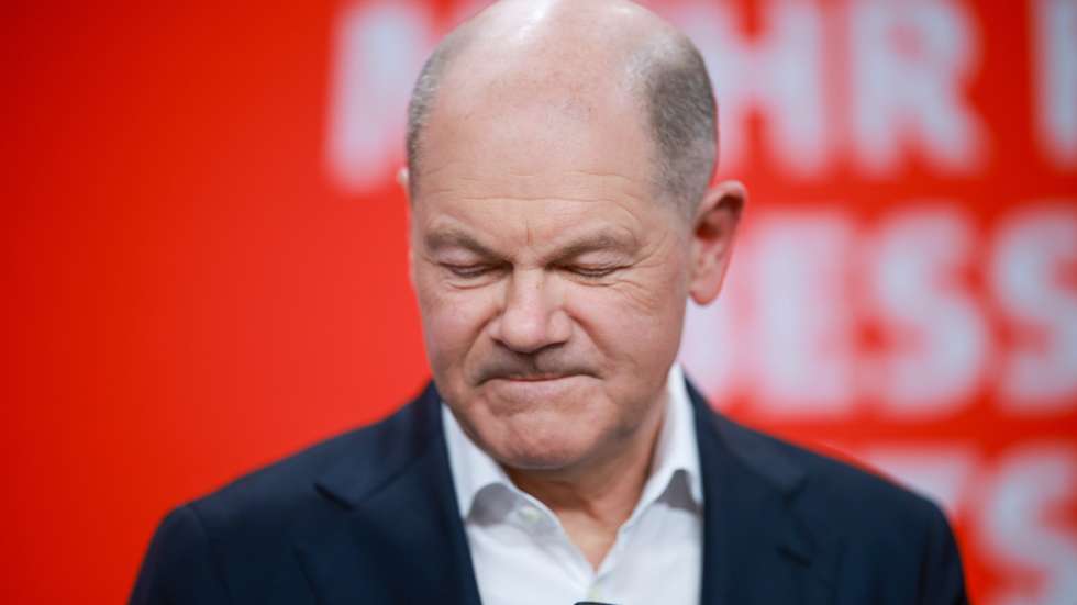 epaselect epa11919057 German Chancellor Olaf Scholz reacts during the Social Democratic Party (SPD) election event in Berlin, Germany, 23 February 2025. About 60 million Germans were eligible to vote in the elections for a new federal parliament, the 21st Bundestag.  EPA/CLEMENS BILAN
