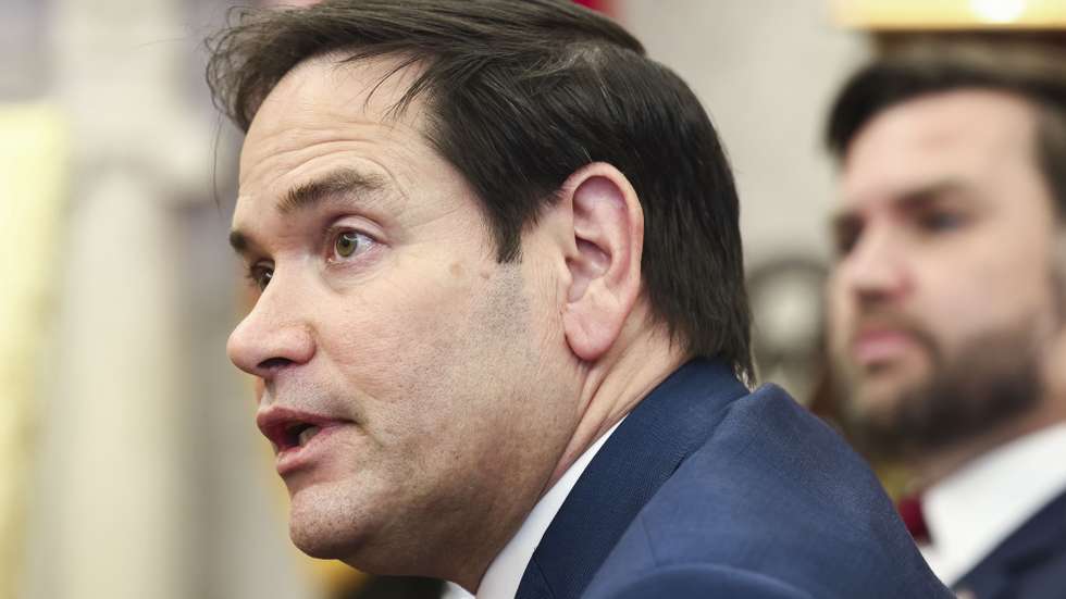 epa11930698 US Secretary of State Marco Rubio speaks while attending a meeting between US President Donald Trump and Ukrainian President Volodymyr Zelensky in the Oval Office of the White House in Washington, DC, USA, 28 February 2025. Zelensky is in Washington to sign the framework of a deal, pushed by President Trump, to share Ukraines’s mineral wealth with the US.  EPA/JIM LO SCALZO / POOL