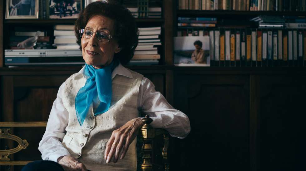 A atriz foi co-fundadora da Casa do Artista, em Lisboa.