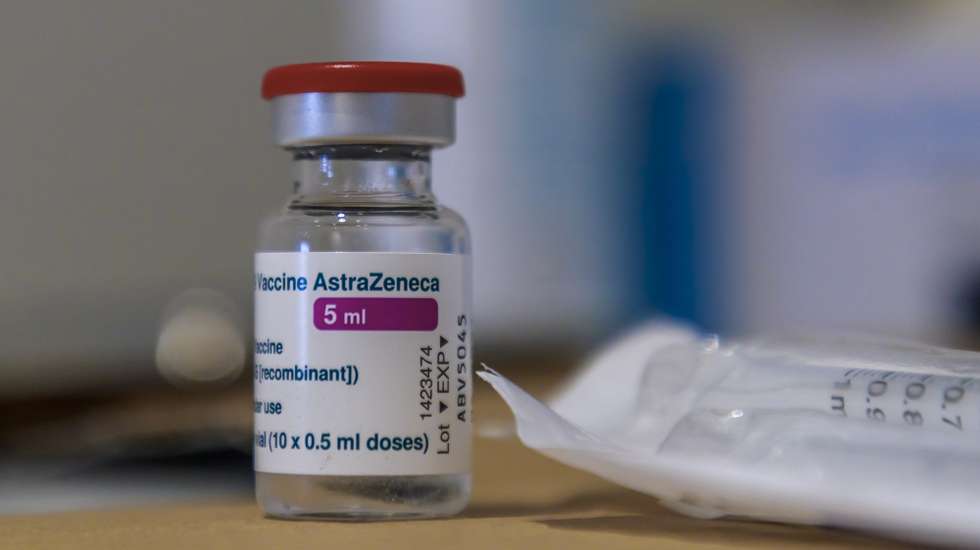 epa09038094 A vial containing 10 doses of the Oxford Astra-Zeneca COVID-19 vaccine in Paris, France, 26 February, 2021. France begins vaccination of people aged 50 to 64 with Astrazeneca anti-covid19 vaccine as allowing doctors to vaccinate in their doctor's offices as the country is in the midst of a new wave of coronavirus (COVID-19) infections as the number of cases is increasing day by day.  EPA/CHRISTOPHE PETIT TESSON