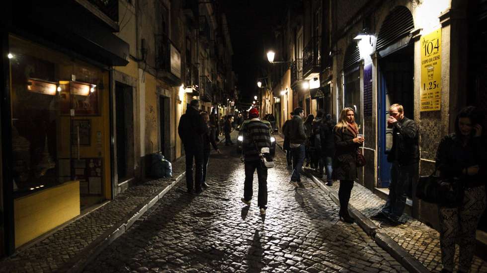 Os moradores e comerciantes da zona lisboeta do Bairro Alto manifestaram-se recentemente preocupados com a criminalidade na zona
