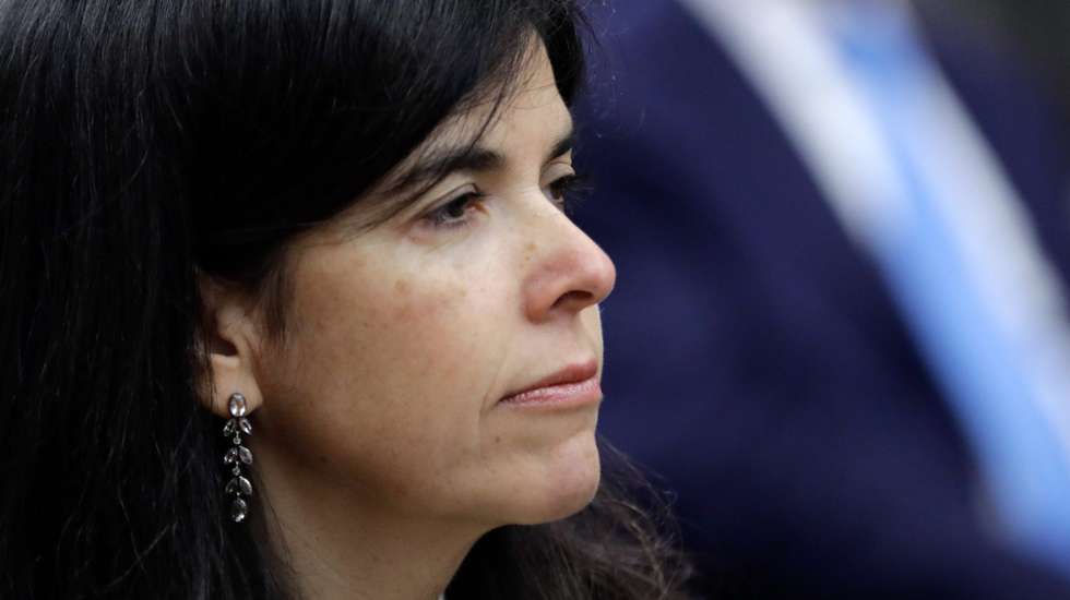 Recorrendo á fixação de salários, as empresas harmonizam ou uniformizam as remunerações e/ou outros benefícios dos trabalhadores