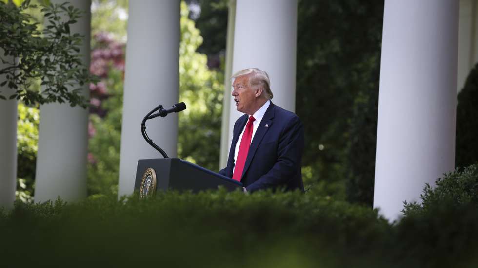 epa08446154 US President Donald J. Trump speaks during an event on Protecting Seniors with Diabetes in the Rose Garden of the White House in Washington, DC, USA, 26 May 2020.  EPA/Oliver Contreras / POOL