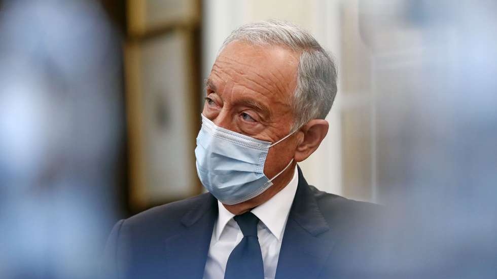 O Presidente da República, Marcelo Rebelo de Sousa, durante a apresentação do livro "40 anos, 40 testemunhos sobre Sá Carneiro", no 40.º aniversário do acidente de Camarate que vitimou o ex-presidente do Partido Social Democrata (PSD), no Grémio Literário, em Lisboa, 03 de dezembro de 2020. O Caso Camarate, também conhecido como Acidente de Camarate, ocorreu no dia 04 de dezembro de 1980, no qual a queda de um avião Cessna sobre o bairro das Fontaínhas, em Camarate, vitimou o primeiro-ministro Francisco Sá Carneiro, o ministro da Defesa Adelino Amaro da Costa, outros três passageiros e os dois pilotos do avião. ANTÓNIO PEDRO SANTOS/LUSA