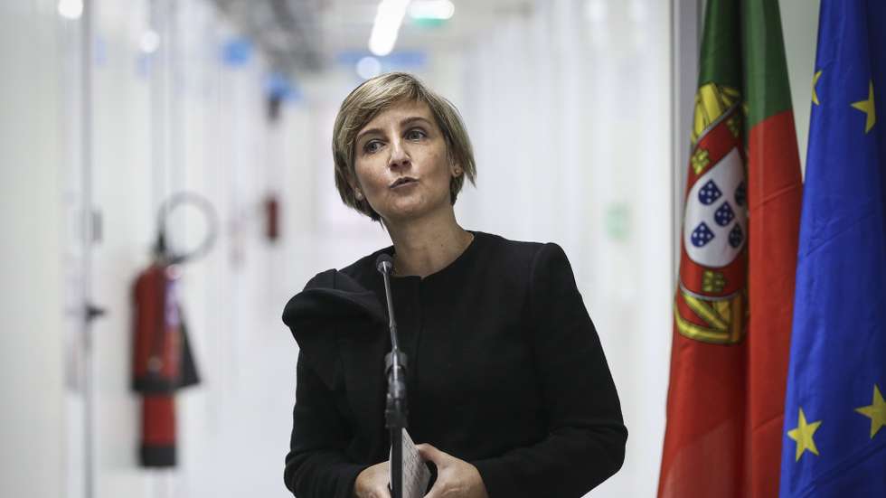 A Ministra da Saúde, Marta Temido, discursa durante a inauguração da nova área dedicada a doentes respiratórios do Hospital Fernando Fonseca (Amadora-Sintra), em Lisboa, 14 de dezembro de 2020. RODRIGO ANTUNES/LUSA
