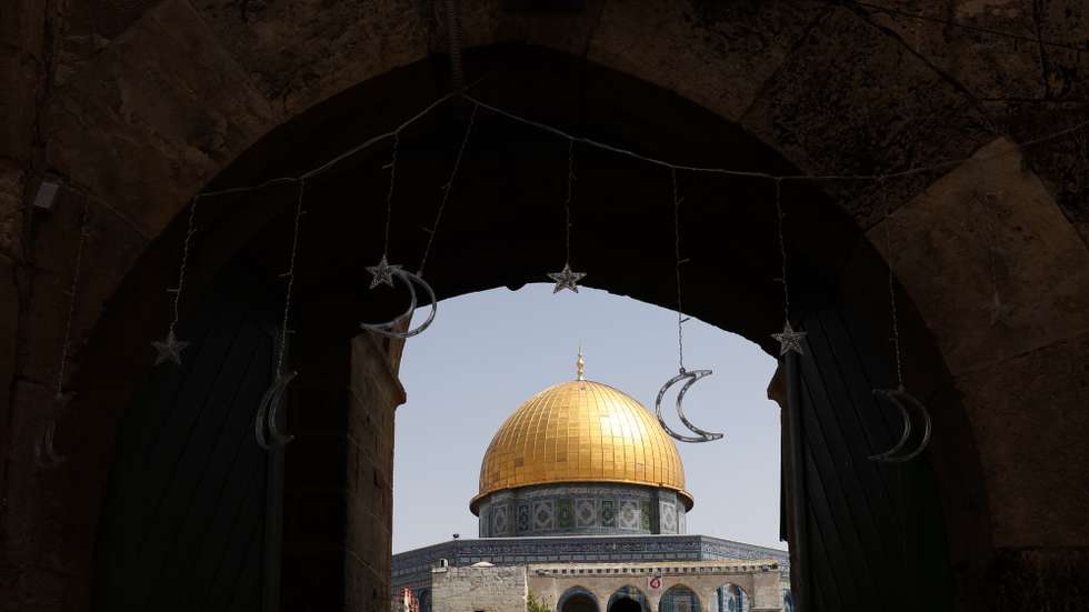 epa10541037 A view of the Dome of Rock at Al Aqsa Mosque Compound during the first Friday prayers of the holy month of Ramadan in Jerusalem's old city, 24 March 2023. Muslims around the world celebrate the holy month of Ramadan by praying during the night time and abstaining from eating, drinking, and sexual acts daily between sunrise and sunset. Ramadan is the ninth month in the Islamic calendar and it is believed that the Koran's first verse was revealed during its last 10 nights.  EPA/ALAA BADARNEH
