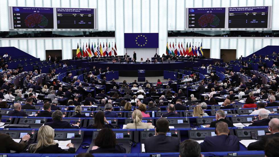 epa12977376 Members of the parliament during a voting on 'Rule of law, fundamental rights and misuse of EU funds in Slovakia: the need for an EU response' at the European Parliament in Strasbourg, France, 20 May 2026. The current plenary session runs from 18 until 21 May 2026.  EPA/RONALD WITTEK