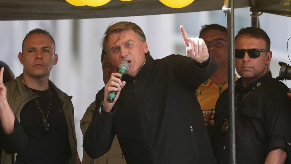 epa10124470 The president of Brazil, Jair Bolsonaro, speaks to his supporters during the president's first campaign event ahead of the presidential elections on 02 October, in Juiz de Fora, Brazil, 16 August 2022. The far-right leader Bolsonaro, 67, is running for re-election, although polls place him far from that possibility. The retired army captain was a councilman in Rio de Janeiro and a federal deputy for 28 years.  EPA/Andre Coelho