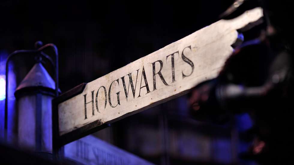 A edição portuguesa do primeiro volume da saga escrita por J.K. Rowling saiu em outubro de 1999
