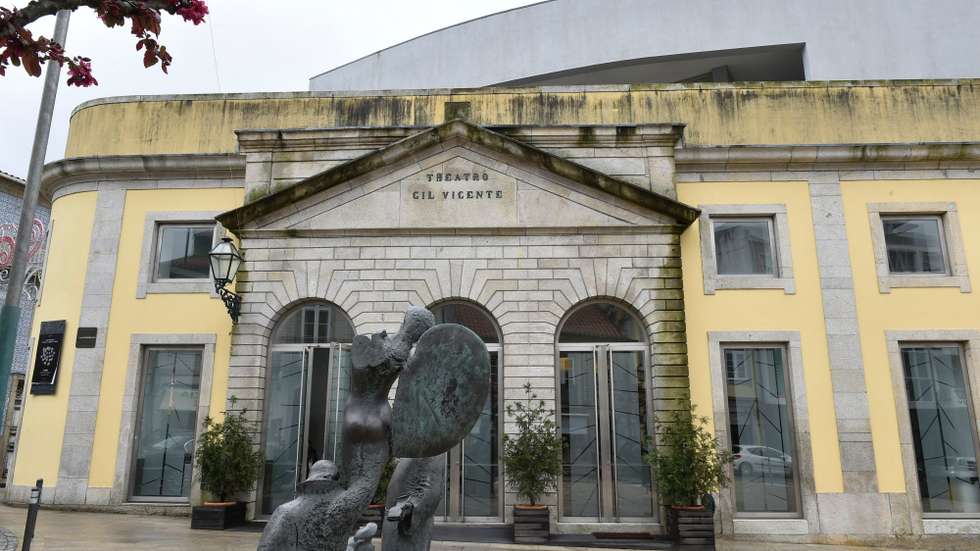 No socorro, estiveram envolvidos os Bombeiros Voluntários de Barcelos, Cruz Vermelha de Aldreu e a viatura médica de emergência e reanimação de Barcelos