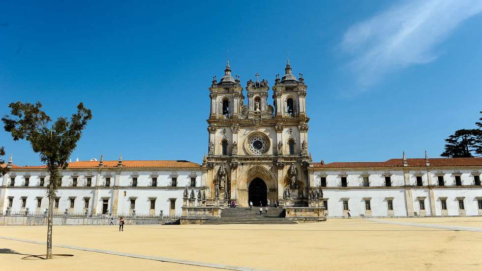 O Mosteiro de Alcobaça está classificado como Monumento Nacional português desde 1910