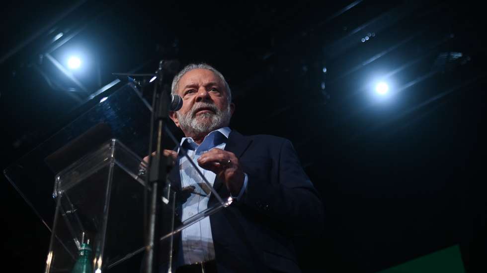 epa10376532 Brazil's President-elect, Luiz Inacio Lula da Silva, speaks during a press conference on the final report on the transition and to announce 16 Ministers of his future Government, in Brasilia, Brazil, 22 December 2022. Lula announced on 22 December 16 of his next ministers and included among them, as head of Industry and Commerce, the future vice president, Geraldo Alckmin. Lula will assume the Presidency on 01 January 2023 and has announced that he will increase the number of ministries to 37, compared to the 23 that the Government of the far-right Jair Bolsonaro had.  EPA/AndrÃ© Borges