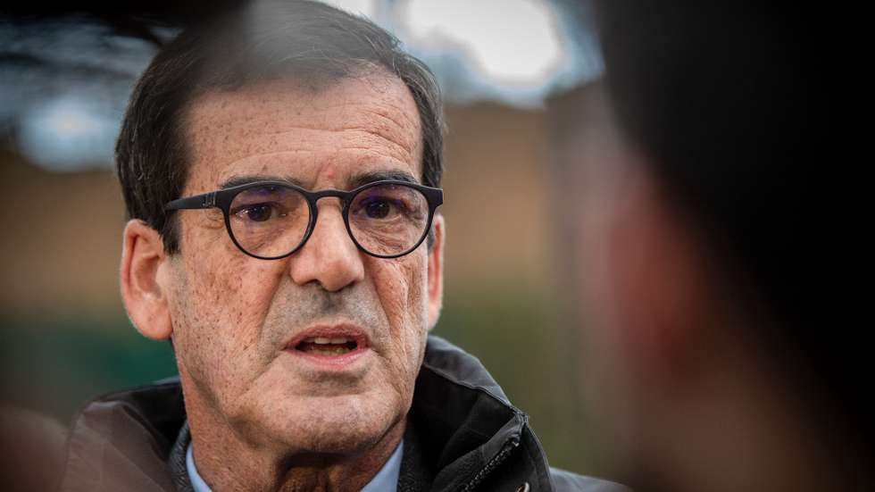 Rui Moreira, pesidente da Câara Municipal do Porto, fala aos orgãos de comunicação social, após a Polícia Municipal do Porto ter procedido à remoção de tendas no acampamento localizado na zona da Pasteleira, habitualmente utilizido por toxidependentes, foco de insegurança  associado ao consumo de droga, Porto, 06 de janeiro de 2023. RUI MANUEL FARINHA/LUSA