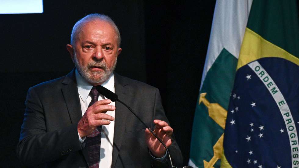 epa10409821 Brazil President Luiz Inacio Lula da Silva speaks during the inauguration of the new president of the bank Banco do Brasil, Tarciana Medeiros, in Brasilia, Brazil, 16 January 2023.  EPA/Andre Borges