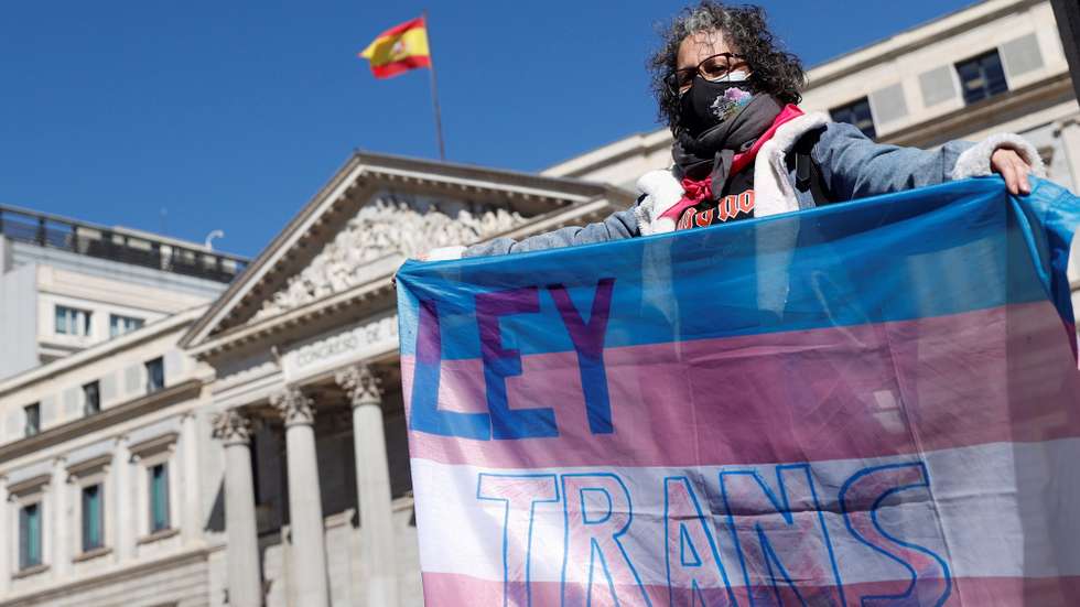 epa09079741 Euforia Trans Association's members take part into a demonstration to defend the new transexual law that has been registred at the Lower Chamber of Spanish Parliament in Madrid, Spain, 17 March 2021.  EPA/Mariscal