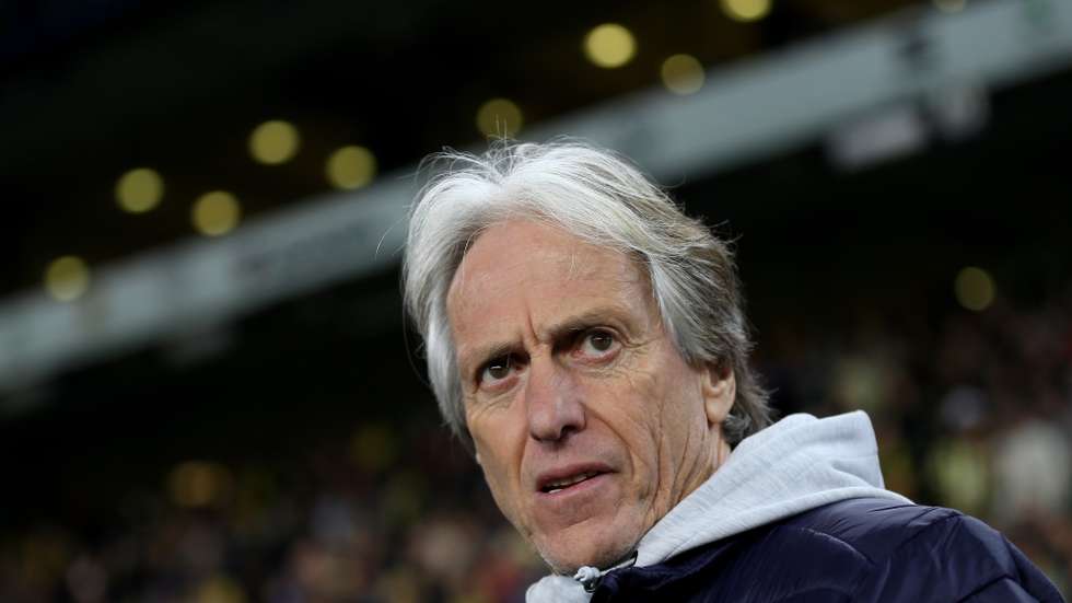 epa10346439 Fenerbahce's head coach Jorge Jesus before the friendly soccer match between Fenerbahce SK and Villarreal CF in Istanbul, Turkey, 03 December 2022.  EPA/ERDEM SAHIN