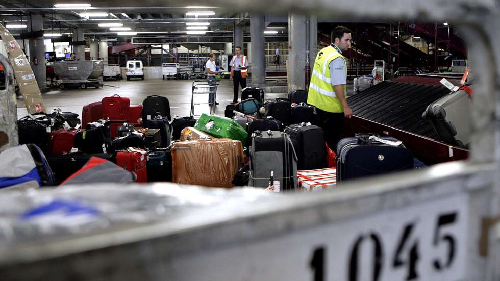 Terminal de bagagens no Aeroporto de Lisboa onde têm ocurrido muitos atrasos e extravios de malas. Lisboa, 10 de Agosto de 2007. (ACOMPANHA TEXTO) MIGUEL A. LOPES / LUSA