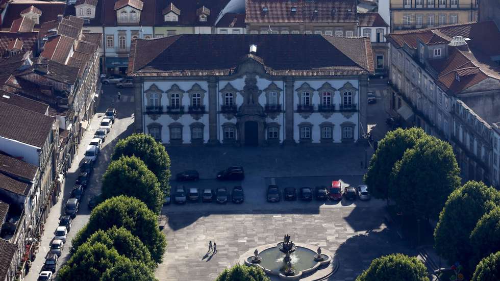 A Câmara de Braga começou em março de 2020 a cobrar a taxa municipal turística, no valor de 1,5 euros por dormida