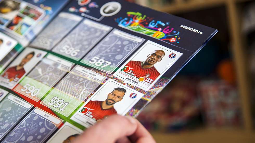 Também há registo de "lojas online falsas de merchandising e cromos — criam websites falsos que imitam páginas oficiais de merchandising FIFA, replicando marcas, logótipos e catálogos de produtos", entre outras práticas