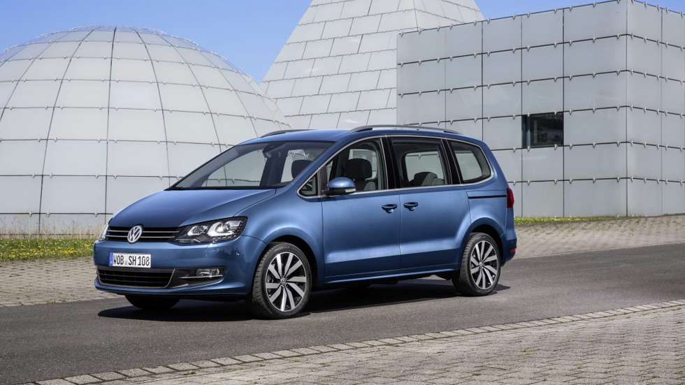 "Os modelos que se seguiram - o Scirocco e o Eos - contribuíram para a consolidação da fábrica, mas o MPV [monovolume] foi sempre o carro que nos caracterizou", afirmou o resposável pela empresa