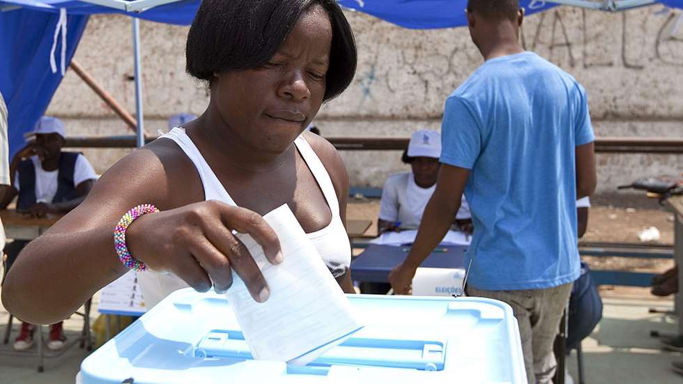 Oito formações políticas concorrem às eleições gerais de 24 de agosto, as quintas na história de Angola, na qual poderão participar mais de 14 milhões de eleitores incluindo, pela primeira vez, residentes no estrangeiro