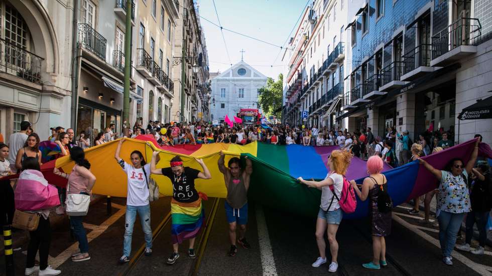 O Parlamento vai discutir oito projetos de lei sobre orientação sexual, identidade de género e características sexuais, da autoria do PS, PAN, Livre, BE e Chega