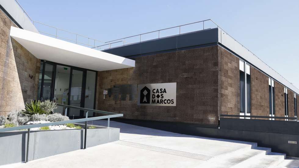 Em 2017 a associação esteve envolvida em controvérsias, o que resultou numa perda significativa de apoios e donativos