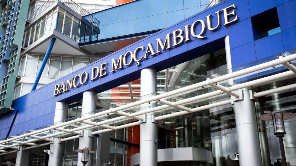 Num ano, o dinheiro físico cresceu cerca de 1%
