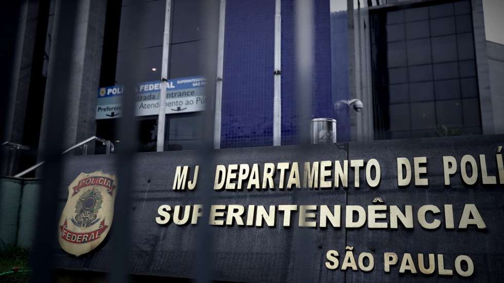 O relatório refere ainda a extradição para Espanha, em 6 de fevereiro de 2020, de Carlos García Juliá