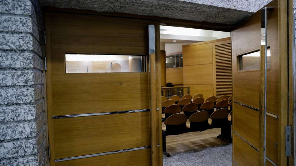 Nas alegações finais, o advogado sensibilizou o tribunal para a juventude da arguida, que "não é uma delinquente"